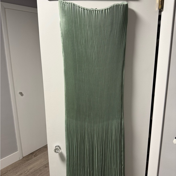 Babaton Offer Satin Dress - Picture 5 of 5